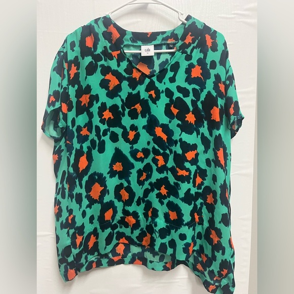 CABI #5023 Rita Animal Print Oversized Blouse Size XS (fits like a Large) - Picture 2 of 8